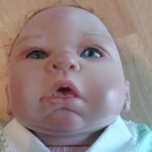 Ashton Drake Galleries Baby Doll 21" W/Music Box